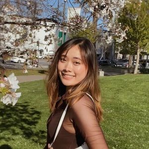 Meet your Posher, Phoebe